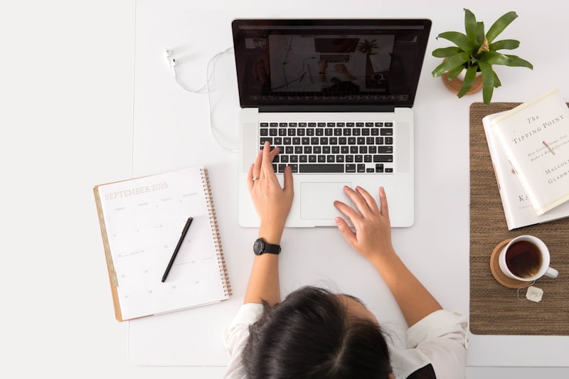 Place sharp bids — anonymously